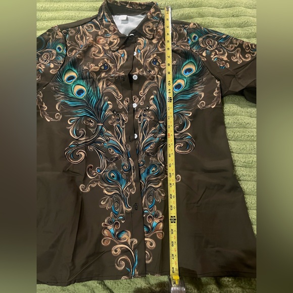 Peacock Feather Print Button Down Blouse Women’s Large Statement Top NWOT Large - Picture 11 of 11